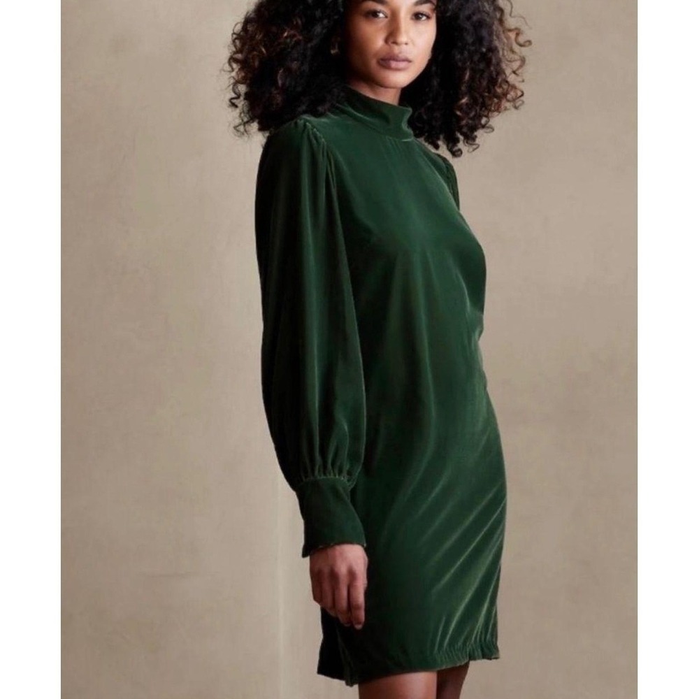 Banana Republic Green Velvet Open Back Mini Dress Holiday Medium Petite